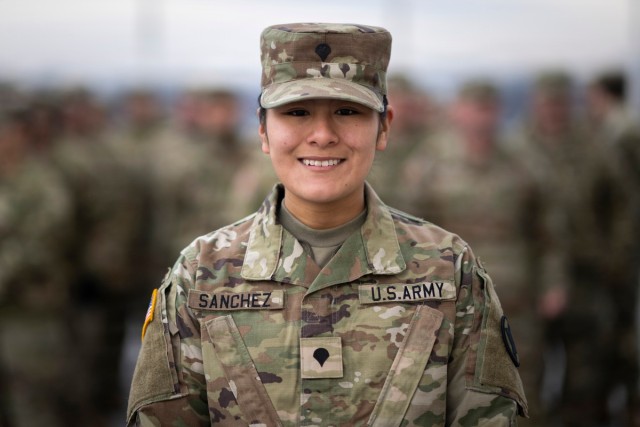 SW Hosts Reenlistment for U.S. National Guard Service Members