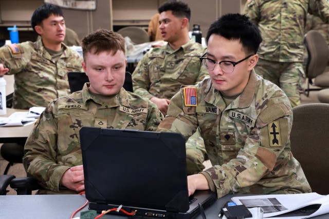 Wisconsin signal Soldiers train for today's emergencies and tomorrow's battlefield