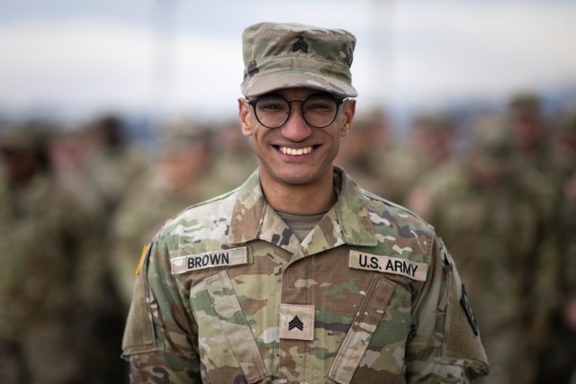 SW Hosts Reenlistment for U.S. National Guard Service Members