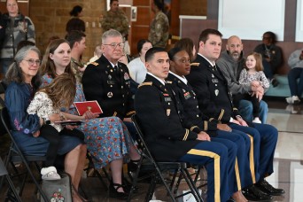 Army’s newest physician assistants finish demanding medical program