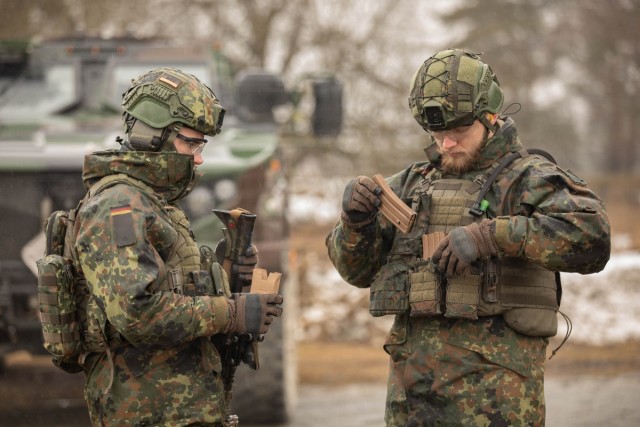 2CR Joint Small Arms Training
