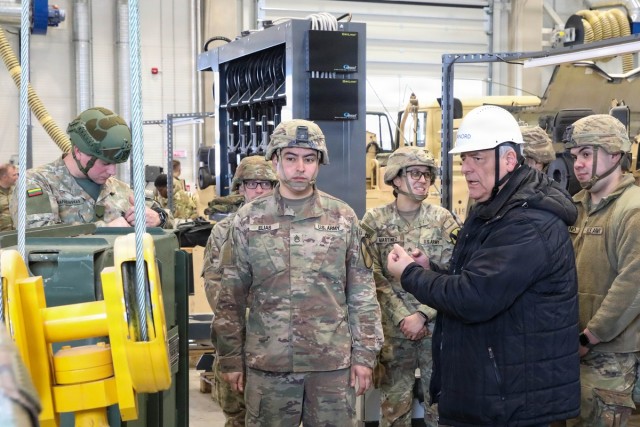 1st Cavalry Division Conducts Crane Course in Lithuania