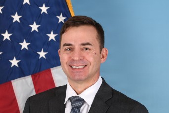 Fort Lee civilian named Army Civilian Communicator of the Year