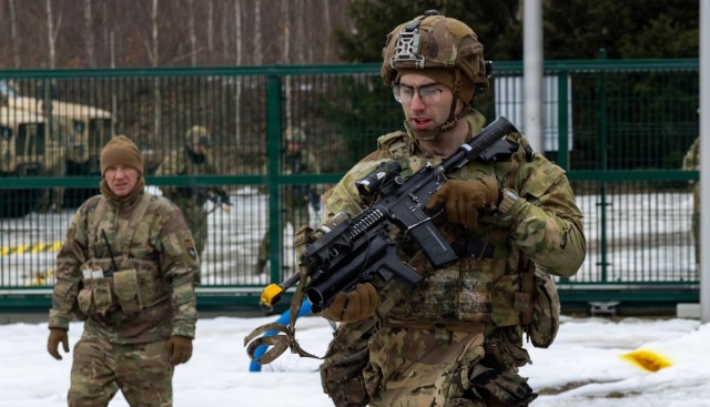 3rd Battalion, 8th Cavalry Regiment, clear rooms in close quarters combat