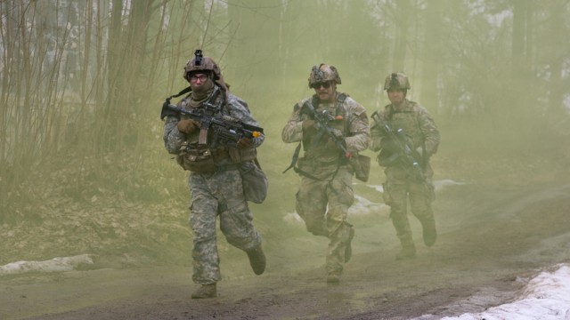 3rd Battalion, 8th Cavalry Regiment, clear rooms in close quarters combat