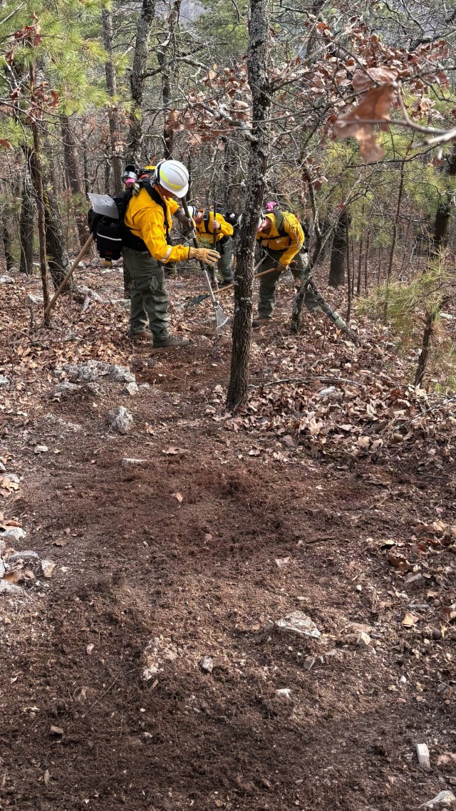 Oklahoma National Guard wildland firefighting crews battle Oklahoma blazes