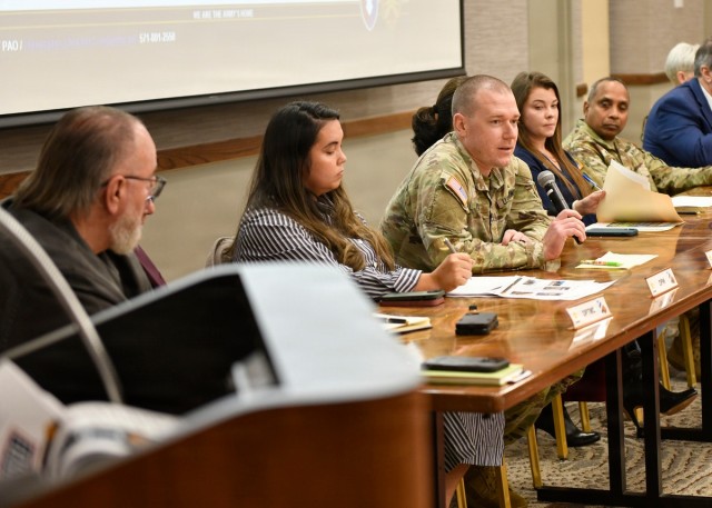 3rd ID Soldiers and spouses gather for garrison led Community Information Exchange
