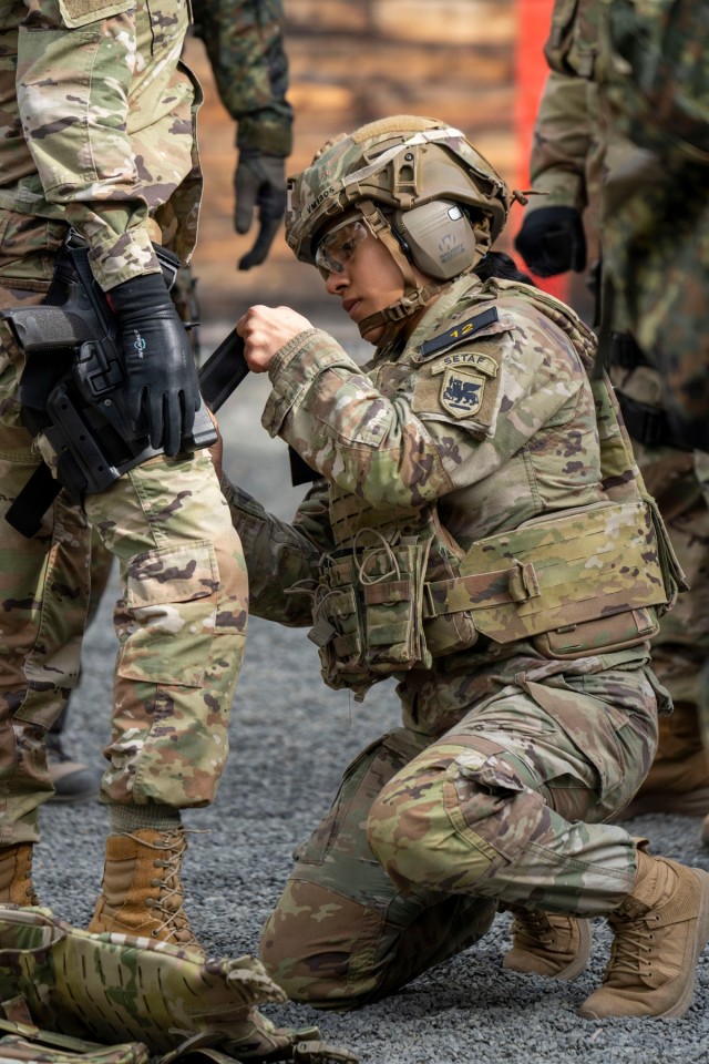 IMCOM-Europe Best Warrior Competition challenges Soldiers in technical proficiency and warrior tasks on day three