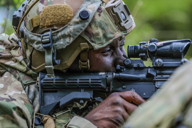 Military Police React to Simulated Ambush at Saber Junction 25