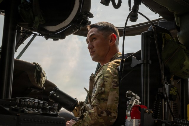 Hawai‘i and Philippine Aircrews Mark Rare Bilateral Milestone Aboard Shared Aircraft