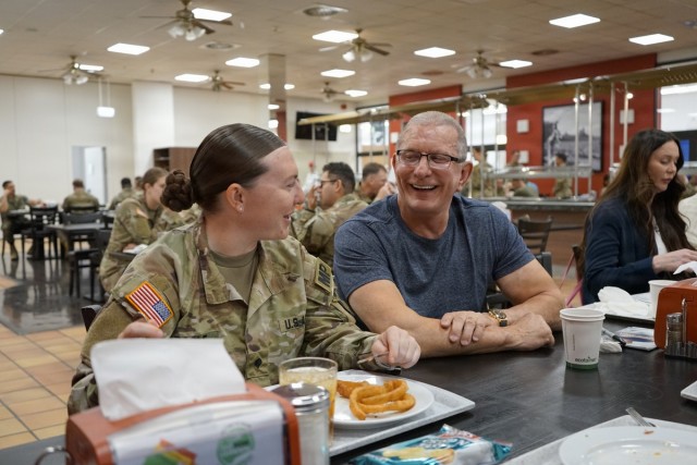 Service members enjoy celebrity chef culinary experience at Garrison Wiesbaden