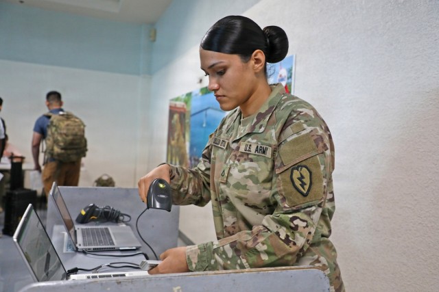 25th ID Soldiers arrive at Subic Bay