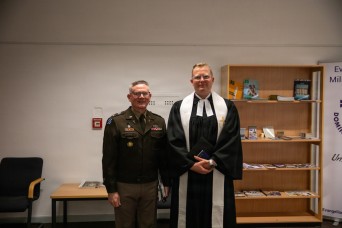 U.S Army Chaplain Speaks at Bundeswehr Worship Service