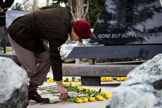 Paratroopers gather to honor the fallen