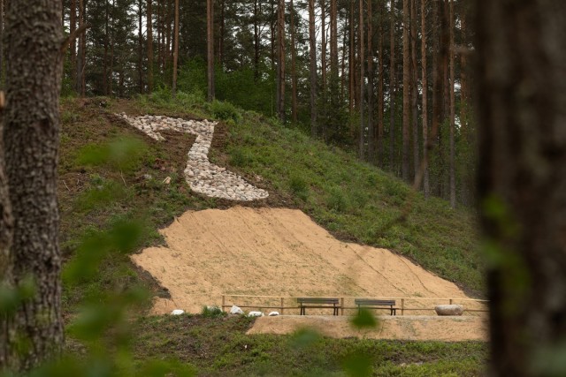 U.S. Army, Estonian Defence Forces support restoration of historic Seitsmãgi Camp during exercise Spring Storm