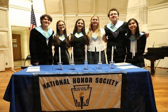 ZMHS senior reflects on year as NHS president, welcomes new members