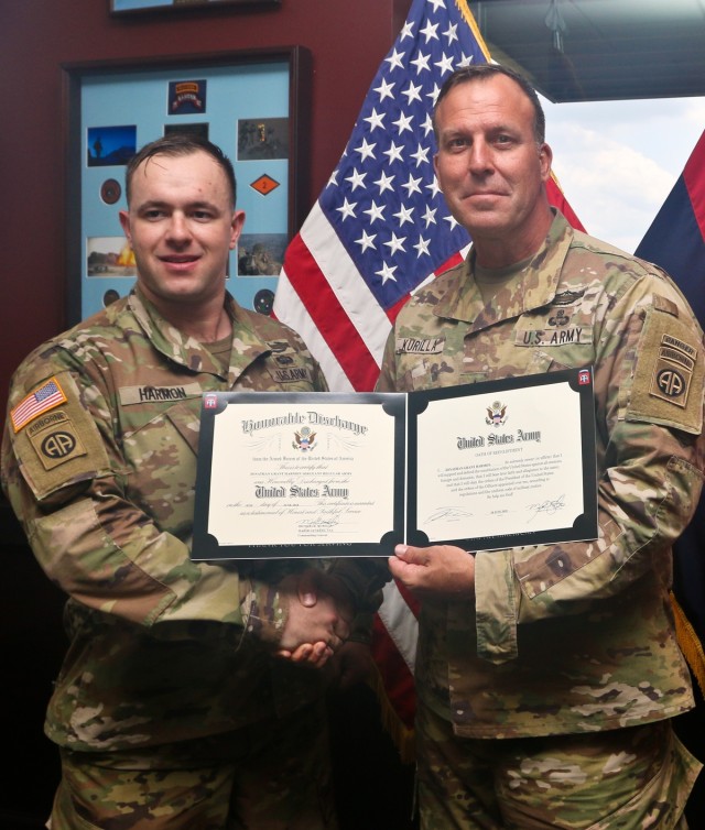 Double amputee reenlists to help his fellow paratroopers