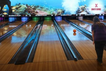 VIDEO: Houston Bowling Center one of only two Kentucky facilities with Neoverse system