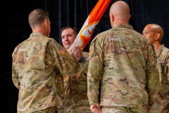 15th Signal Brigade welcomes new commander