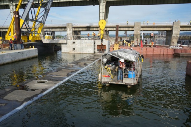 Upstream approach wall contract reaches major milestone at Chickamauga Lock