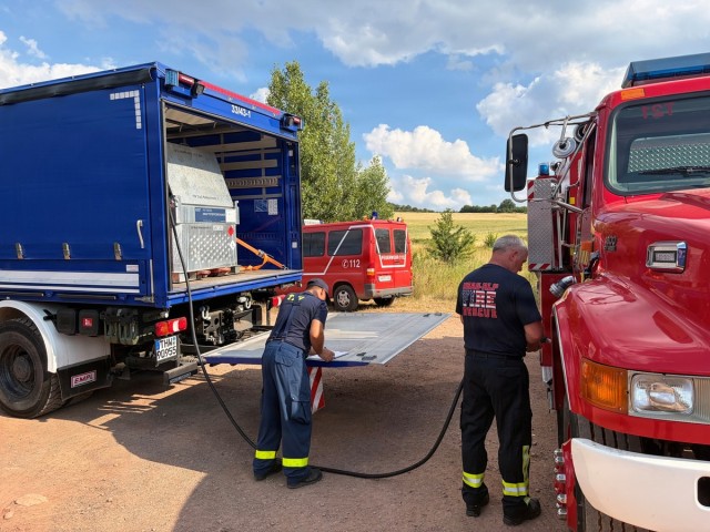 USAG Rheinland-Pfalz firefighters battle wildland blaze near Baumholder