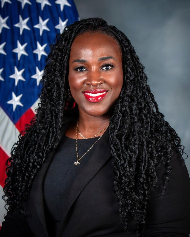 Ebonie F. McClintock-Bennett Headshot