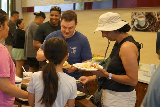 Wiesbaden RSO serves weekly home-cooked meals to newcomers at Army Lodge