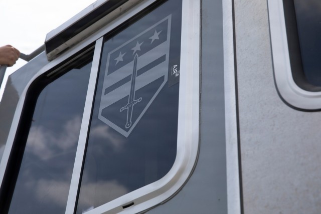 JTF-DC Guardsman inspects Special Purpose Brigade Boat