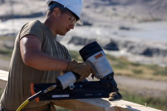 New York Guardsmen Build Critical Skills in Arctic Environment