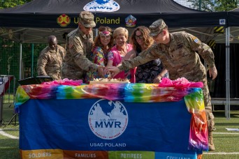 Building USAG Poland: Three-person ACS team earns Army's top small-team honor