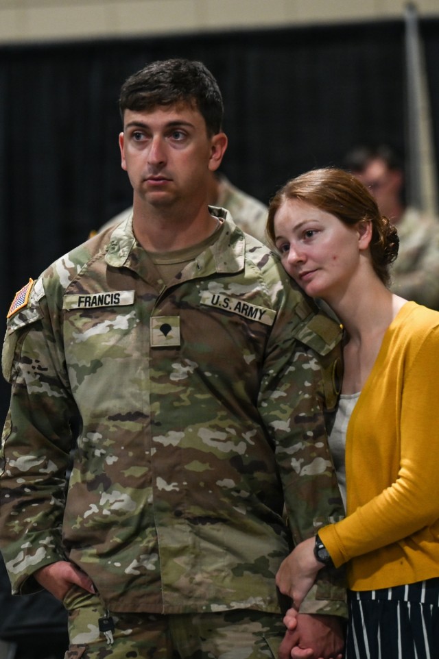 116th MBCT cases colors, begins federal active service